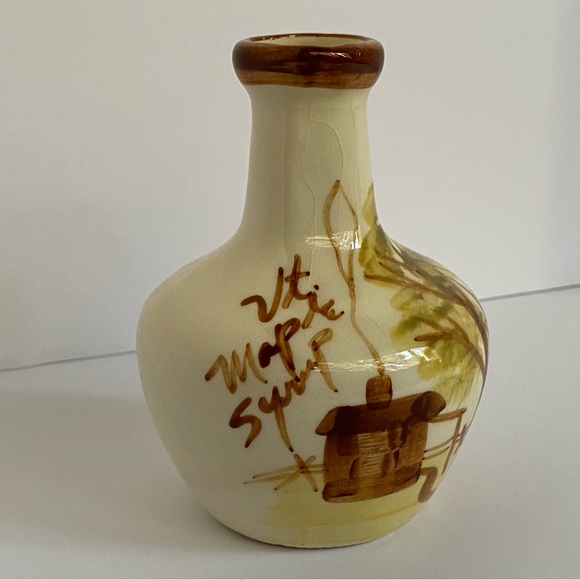 Vintage Vermont Maple Syrup Jug Hand Painted Pottery Pitcher VT 5” Brown beige - Picture 2 of 15